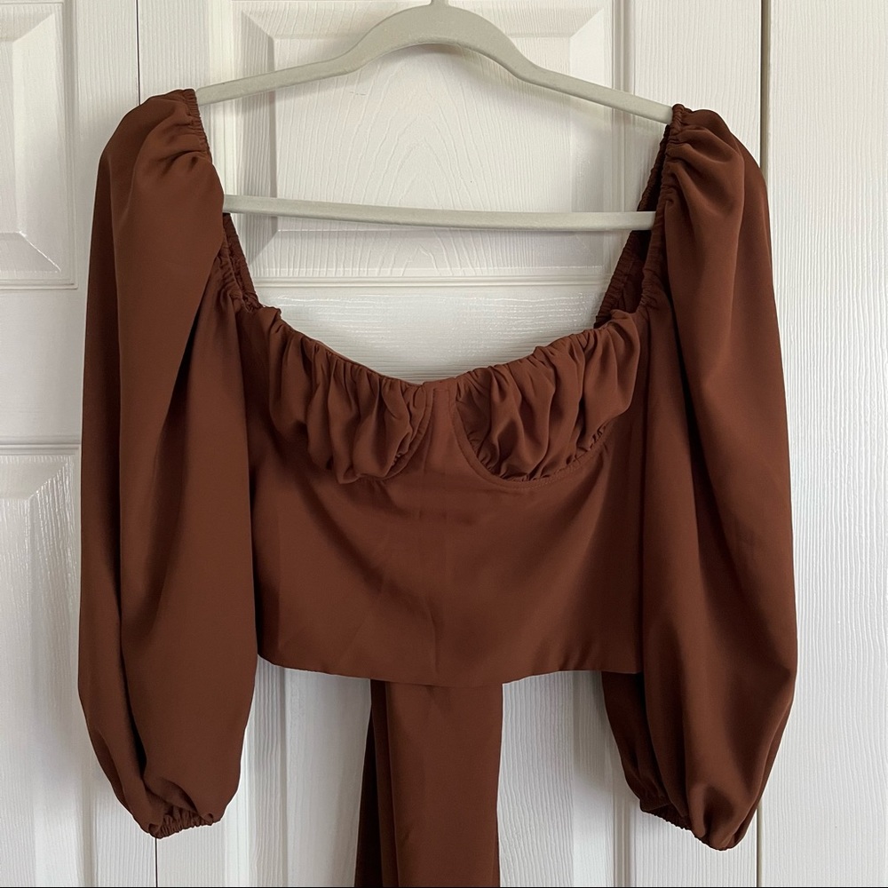 Luna b top